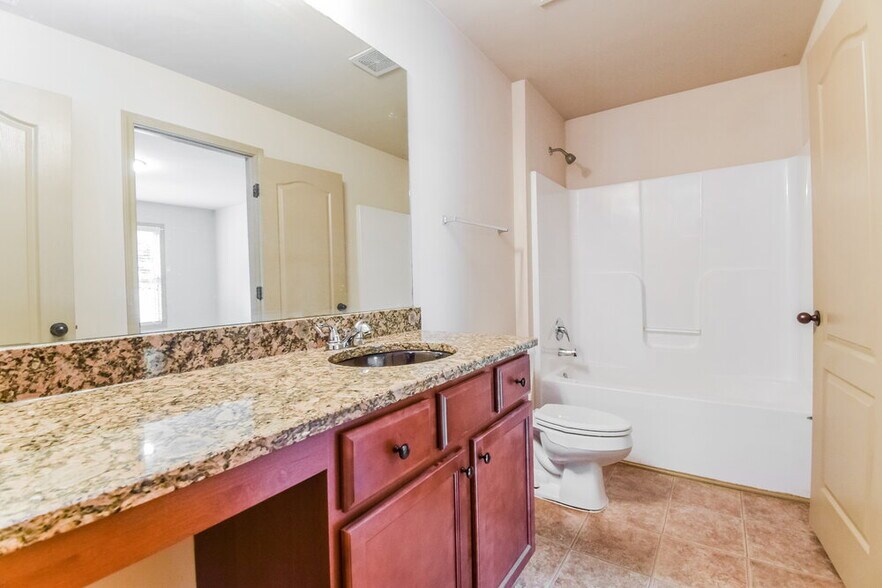 Building Photo - 2080 Raegan Way