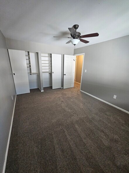 Building Photo - 5710 Coach Dr W
