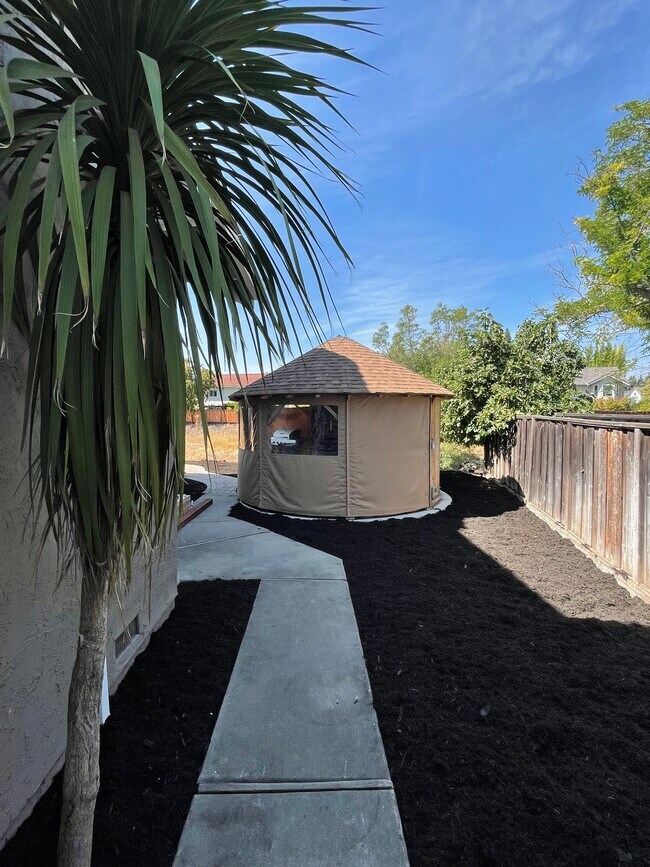Building Photo - 3217 Veracruz Dr