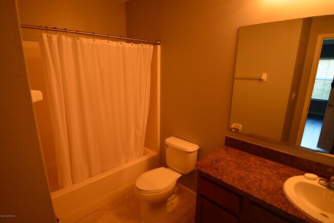 Building Photo - 2765 Revolution St