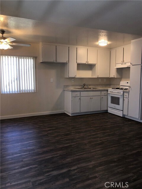 Building Photo - 7871 Holt Drive