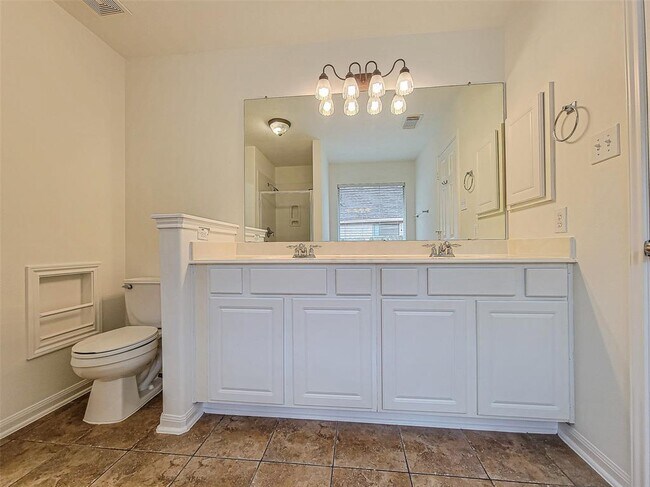 Building Photo - 226 Fairwind Trail Dr
