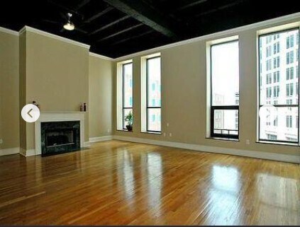 Building Photo - 127 N Tryon St