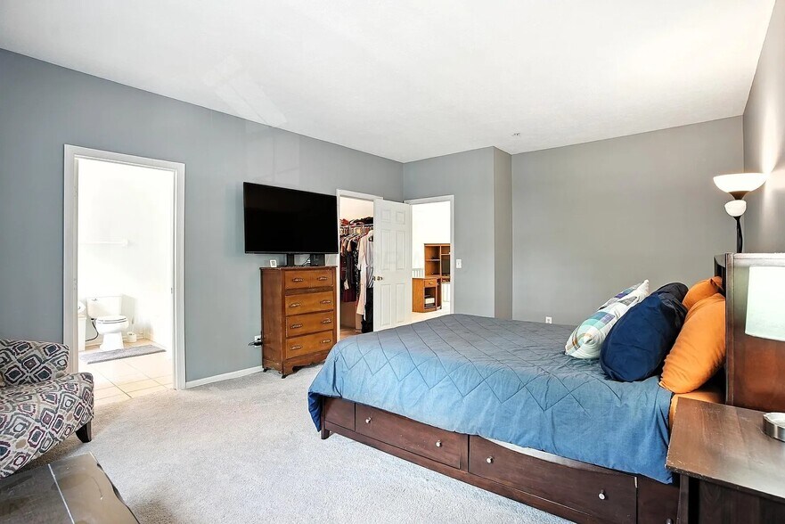 Building Photo - 6117 Craughwell Ln