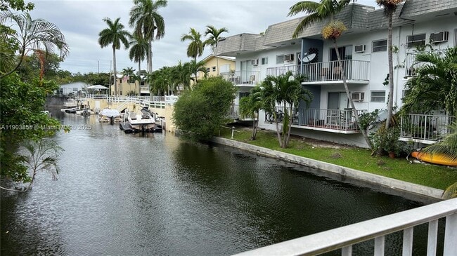 Building Photo - 1860 Venice Park Dr