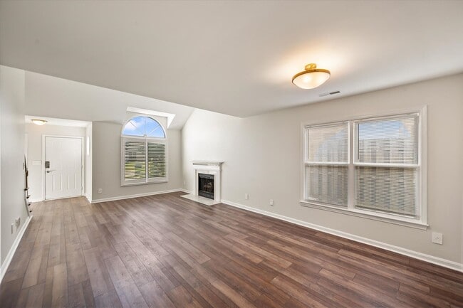 Building Photo - Beautiful 3-Bedroom Home on a Quiet Cul-de...