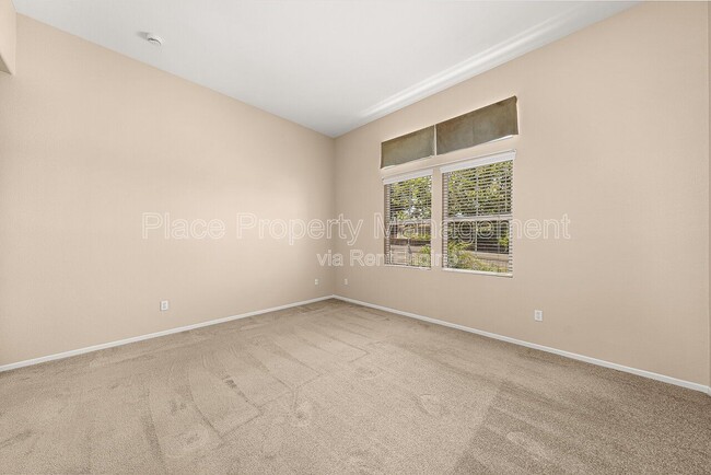 Building Photo - 6223 Avenida De Las Vistas