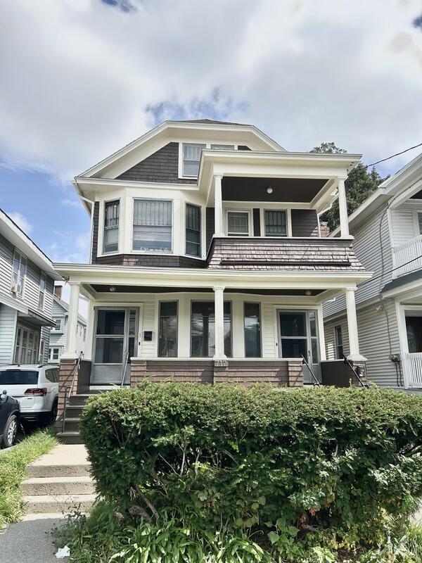 Building Photo - 717 Myrtle Ave