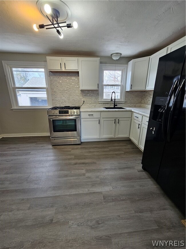 Building Photo - 42 Layton Ave