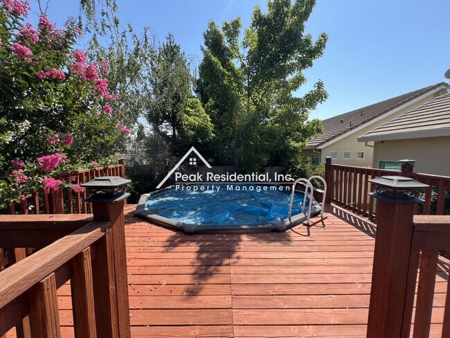 Building Photo - Wonderful 3bd/2ba Elk Grove Home!