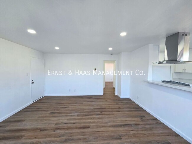 Building Photo - 4300 E 5th St