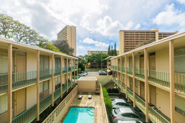 Building Photo - Bishop Manor Unit 22