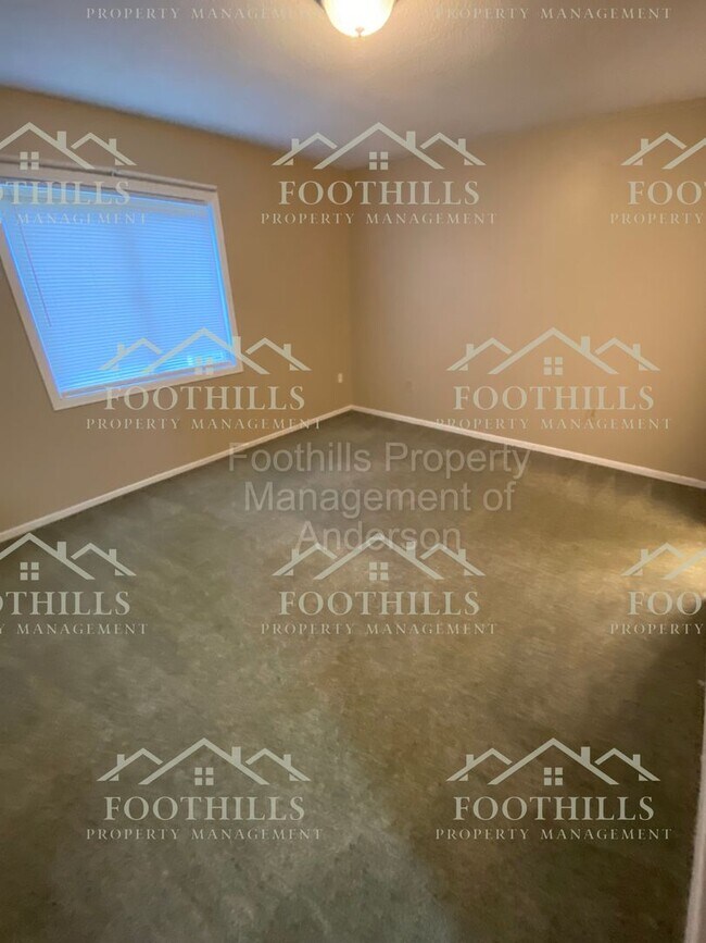 Building Photo - 2 bedroom, 2 bathroom condominium unit nea...