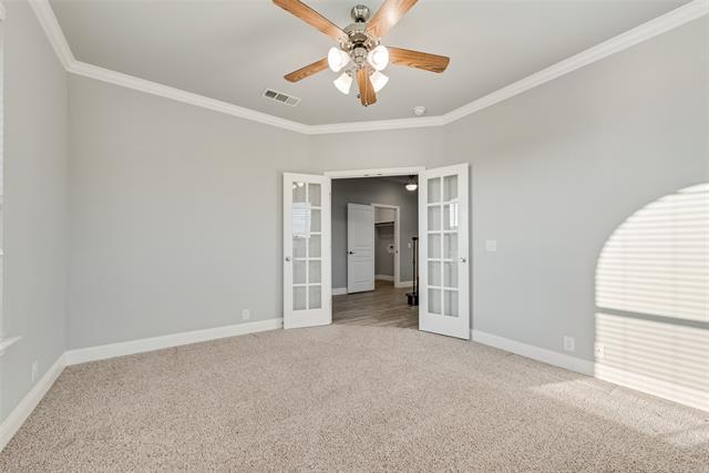Building Photo - 500 Lakeview Dr