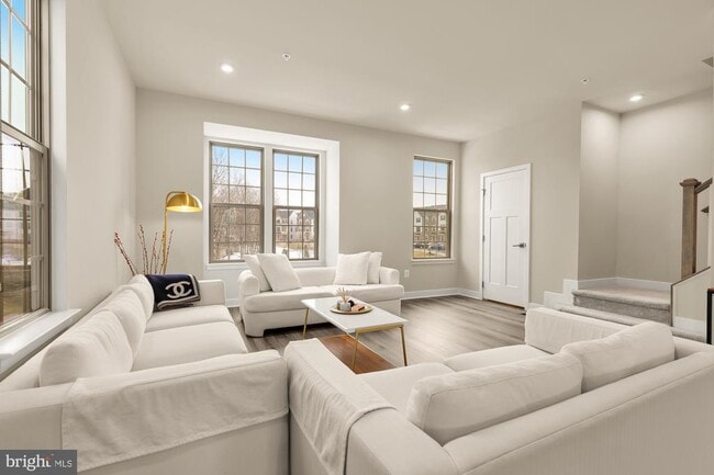 Building Photo - 9639 Tall Oaks Rd