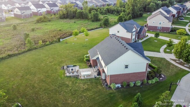 Building Photo - 815 Atherstone Dr