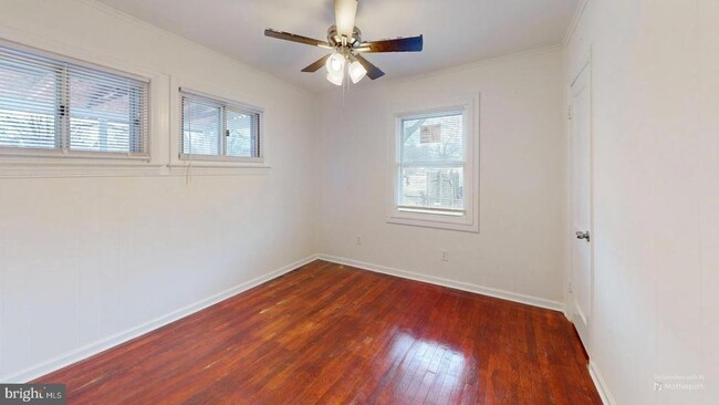 Building Photo - 6511 Enfield Dr