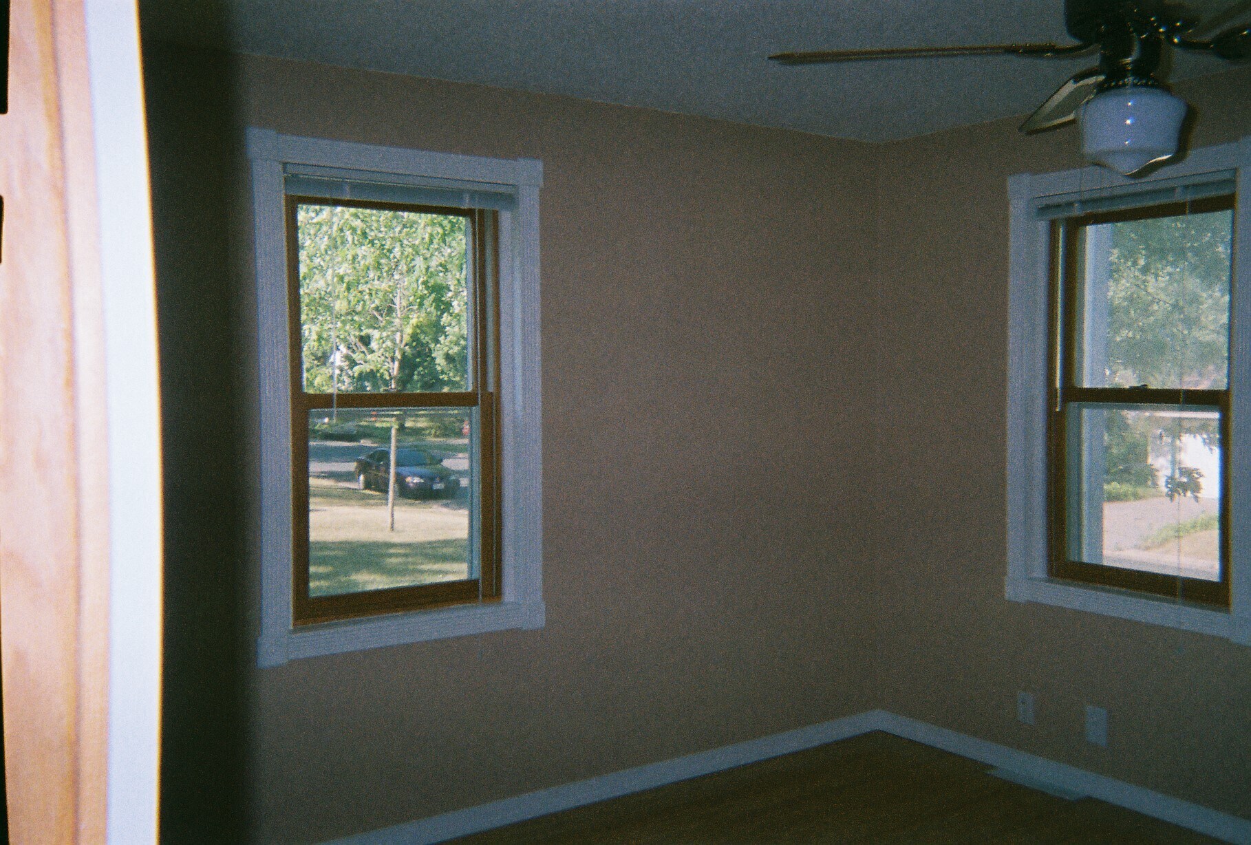 Master Bed - 401 Lewis St