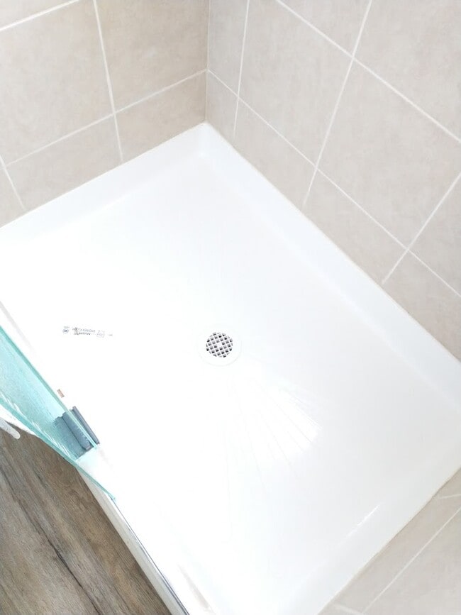 Building Photo - 9 James St