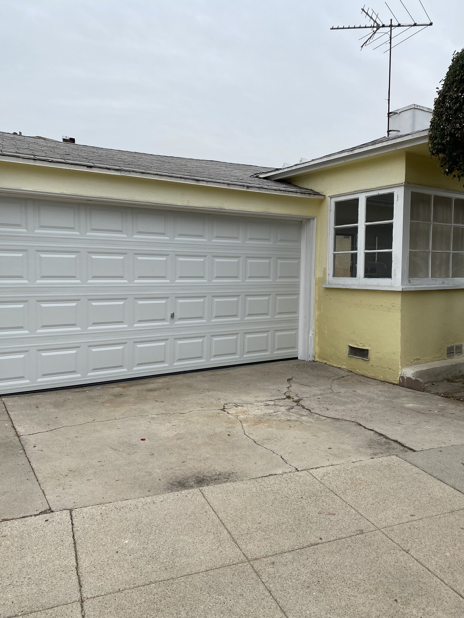 Building Photo - 4506 Ellenwood Dr