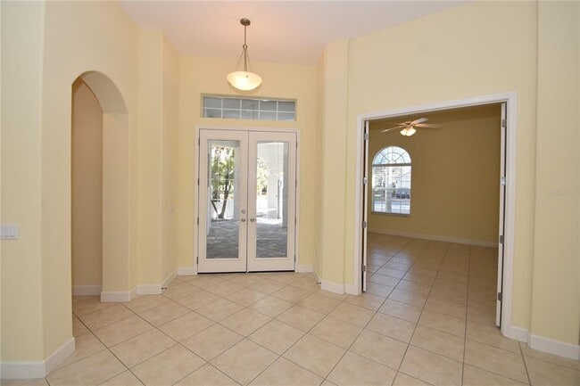 Building Photo - 17 Oasis Cir