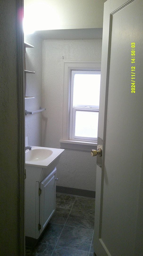 Building Photo - 2056 NW Van Buren Ave