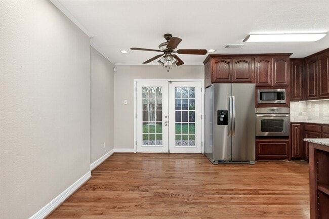 Building Photo - 6219 Penrose Ave