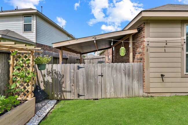 Building Photo - 3554 Paganini Pl