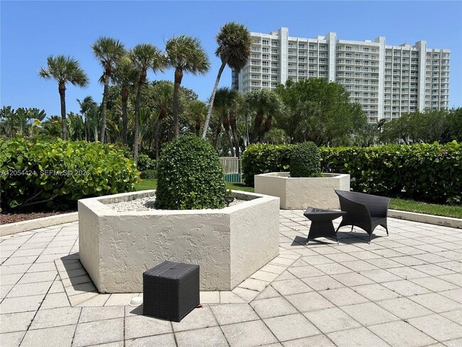 Building Photo - 4101 N Ocean Blvd