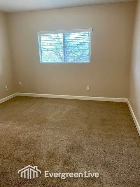 Building Photo - 37 Laiken Ct