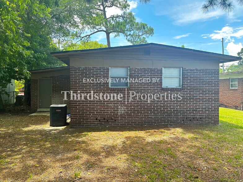 Building Photo - 3323 Martha St