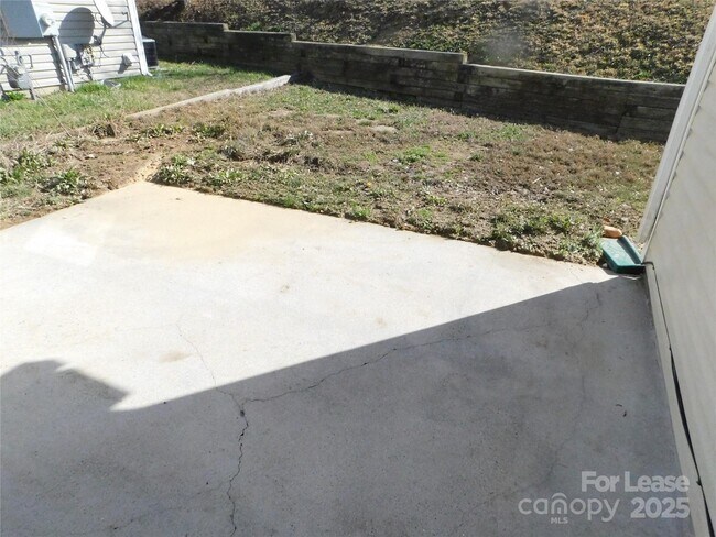 Building Photo - 1119 Hannah Rae Ct