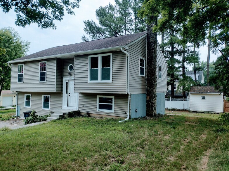 Building Photo - 12707 Duckettown Rd