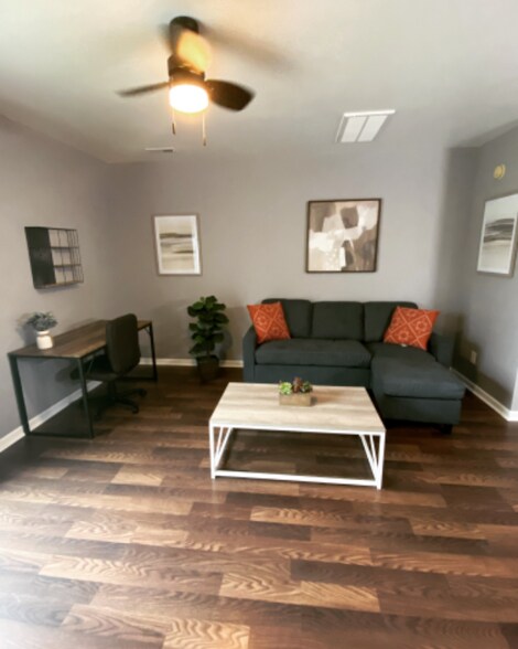 Building Photo - 601 Peletier Loop Rd