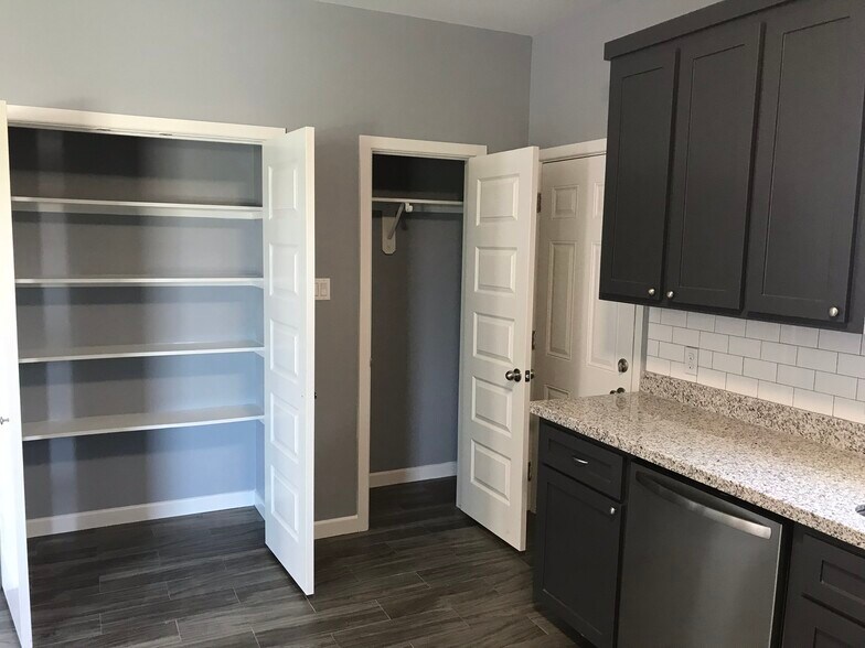 Building Photo - 513 Teague Avenue