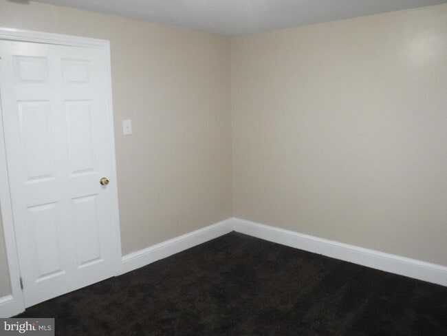 Building Photo - 540 George St