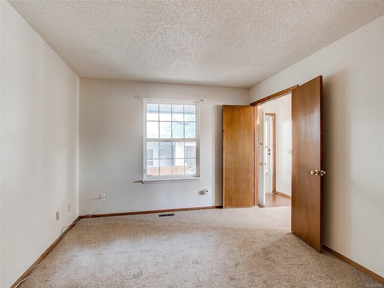 Building Photo - 8336 W 87th Dr