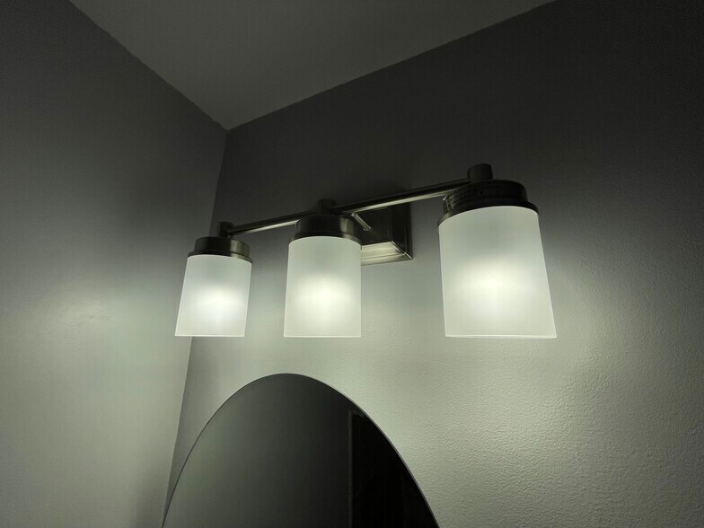 Building Photo - 614 Borbeck Ave