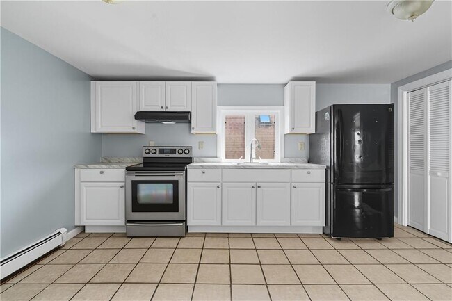 Building Photo - 555 Branch Ave