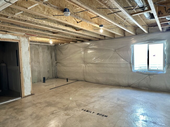 Unfinished Basement - 1157 W Hidden Spring Dr