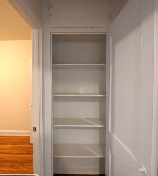 Building Photo - 2615 N Spaulding Ave