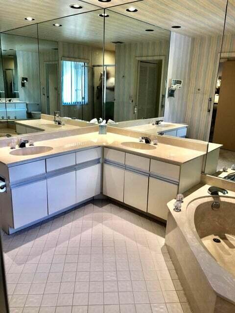 Building Photo - 5310 Fountains Dr S