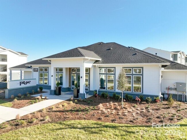 Building Photo - 225 Rhyne Rd