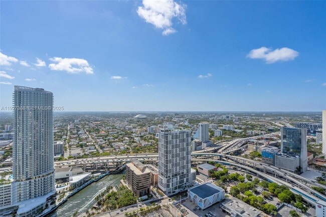 Building Photo - 92 SW 3rd St