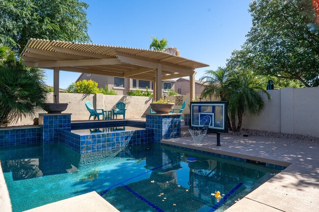 Building Photo - 3076 E Blue Ridge Pl