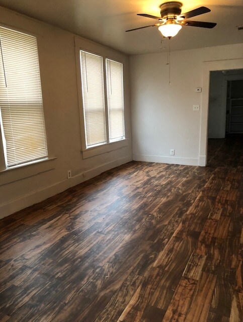 Building Photo - 1115 NW 9th St