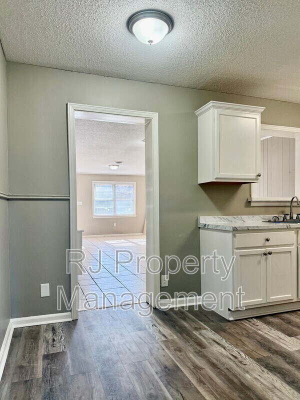 Building Photo - 1973 Tacoma Ave