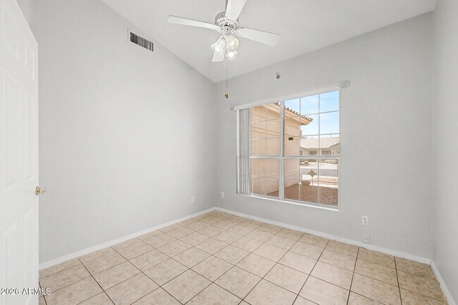 Building Photo - 405 W Primoroso Dr