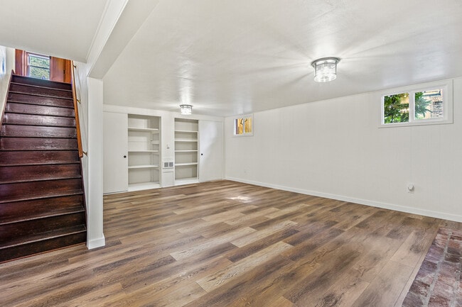 Building Photo - 4208 51st Ave NE