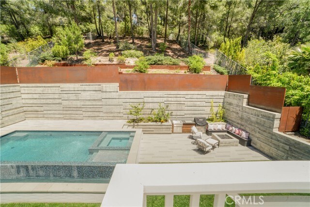 Building Photo - 2520 La Condesa Dr